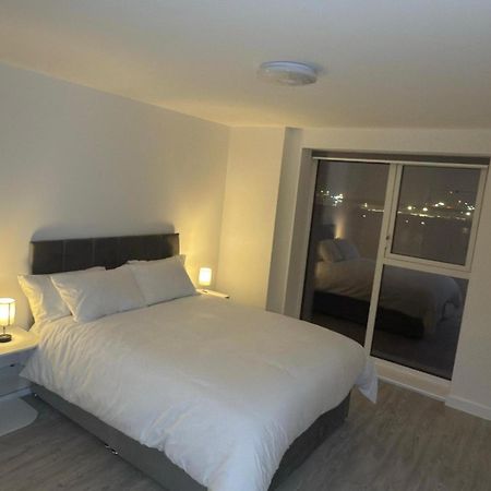Serenity Waterfront 2 Bed Apartment Northfleet Bagian luar foto