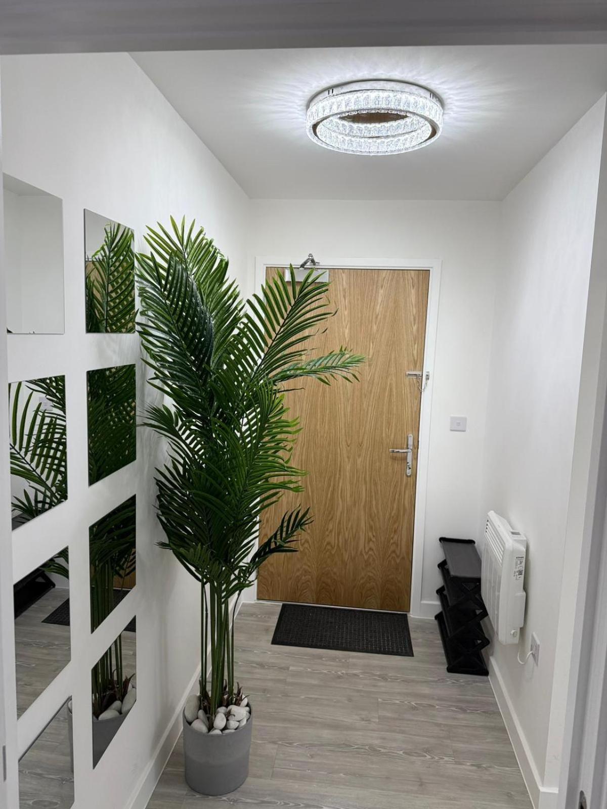 Serenity Waterfront 2 Bed Apartment Northfleet Bagian luar foto