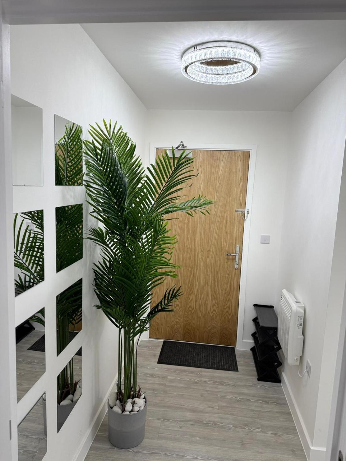 Serenity Waterfront 2 Bed Apartment Northfleet Bagian luar foto