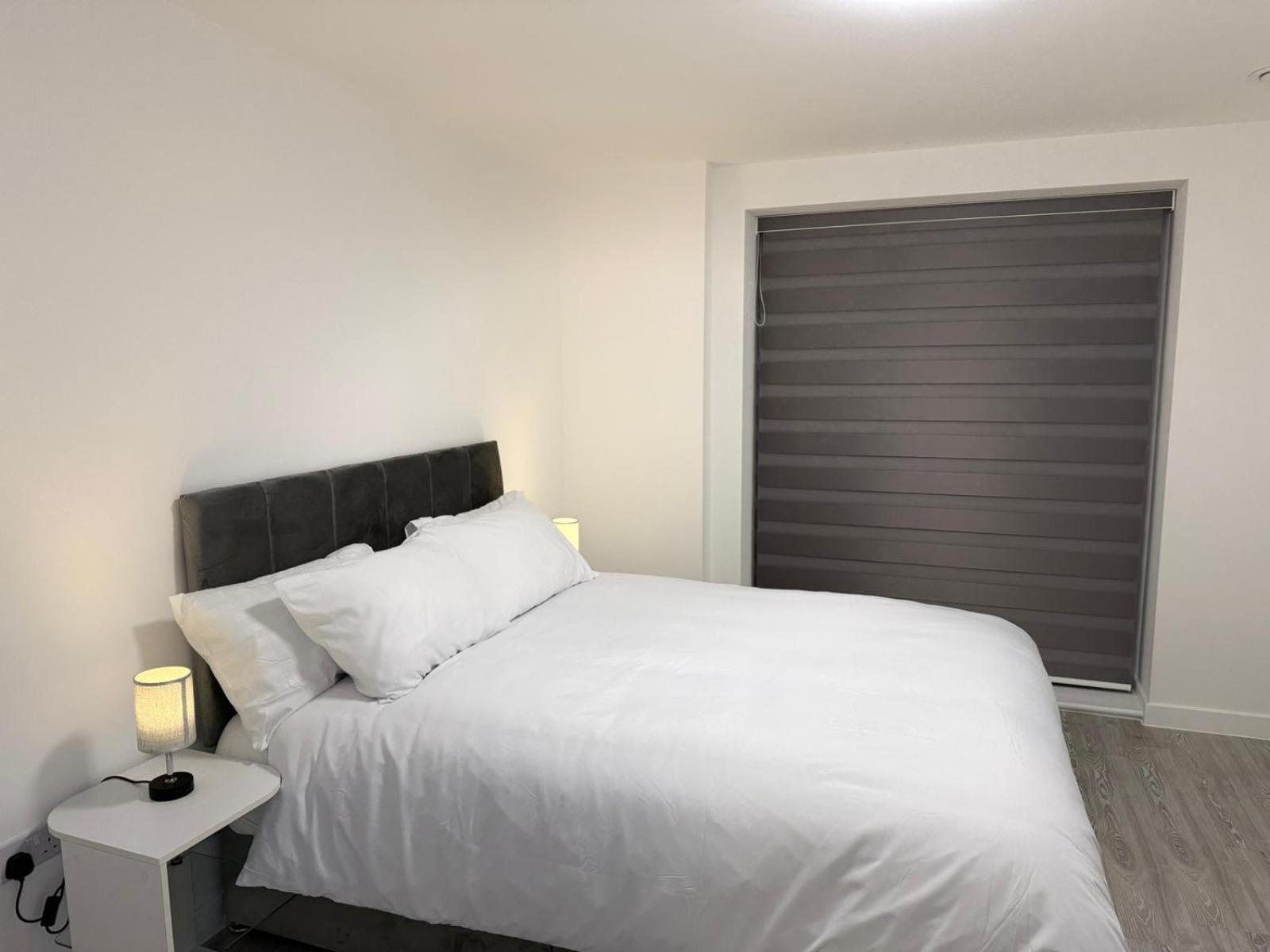 Serenity Waterfront 2 Bed Apartment Northfleet Bagian luar foto
