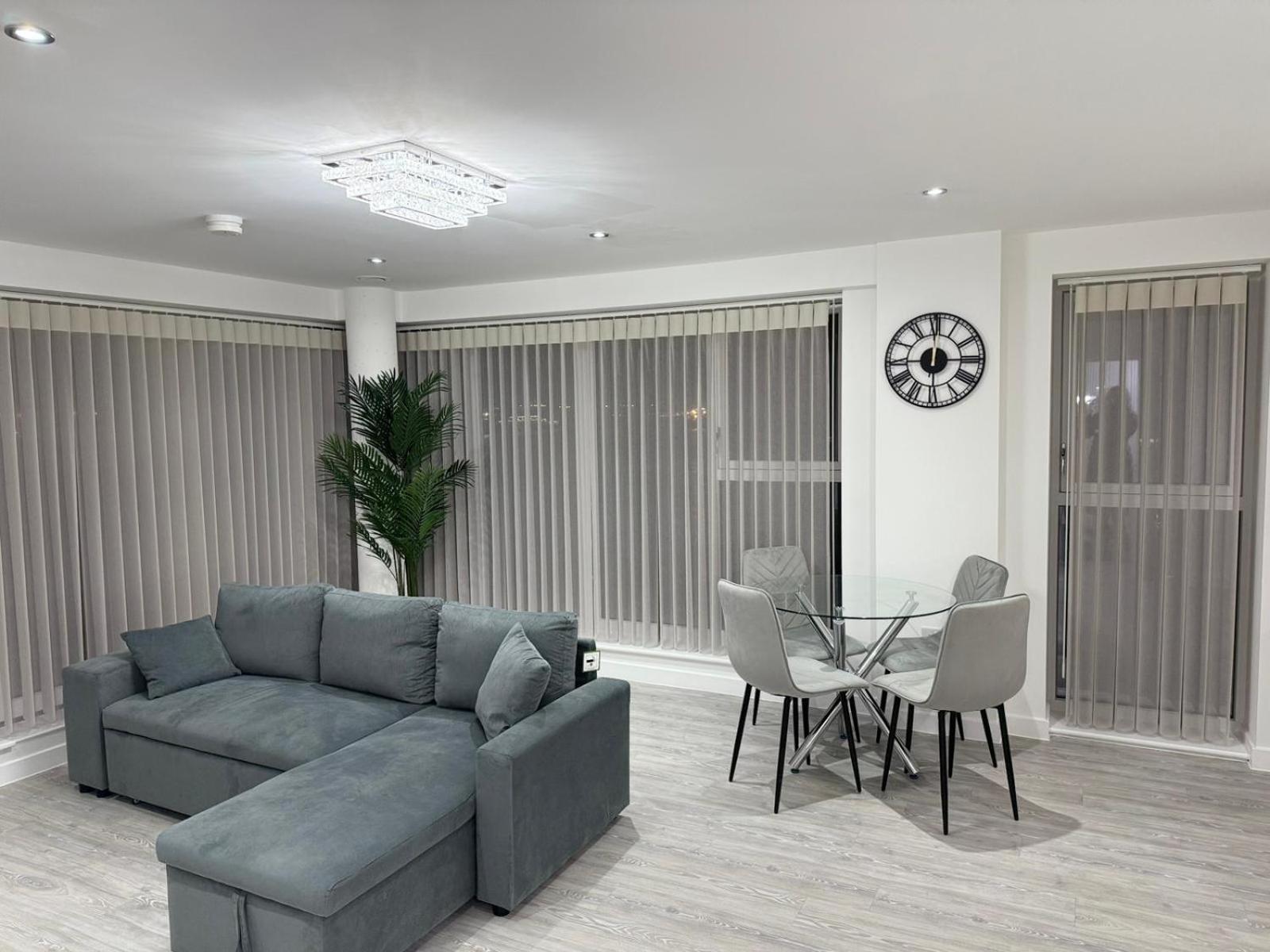 Serenity Waterfront 2 Bed Apartment Northfleet Bagian luar foto