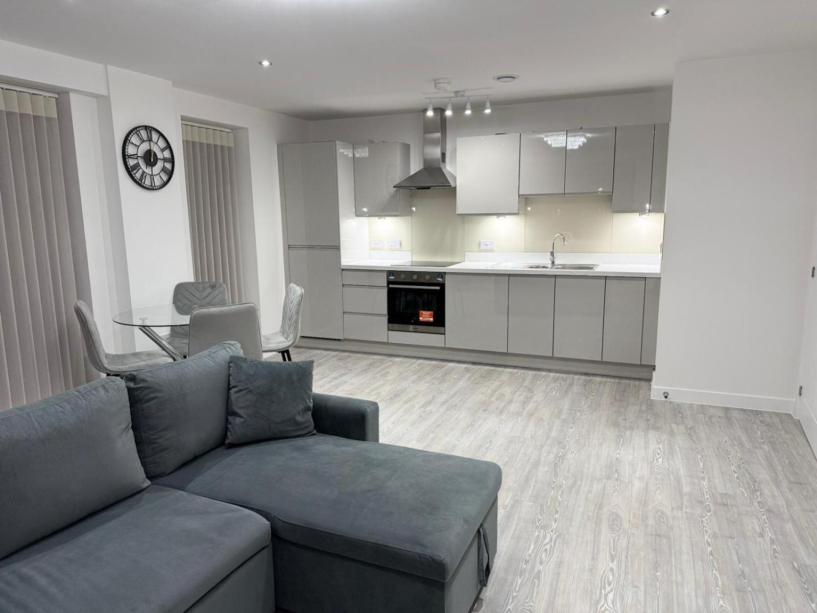 Serenity Waterfront 2 Bed Apartment Northfleet Bagian luar foto