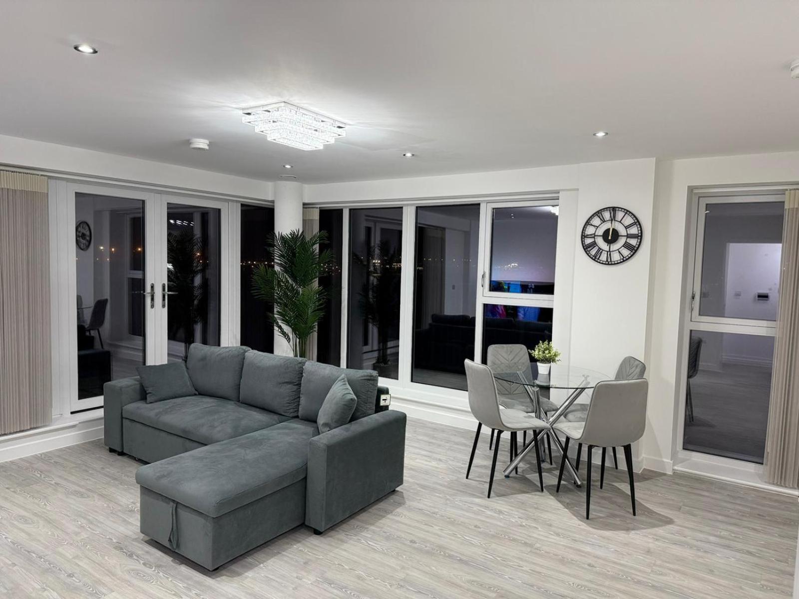 Serenity Waterfront 2 Bed Apartment Northfleet Bagian luar foto