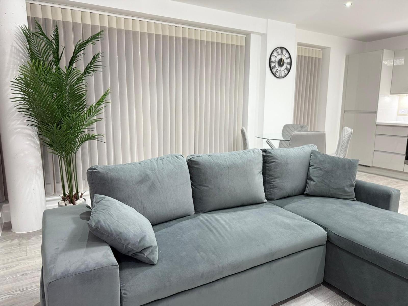 Serenity Waterfront 2 Bed Apartment Northfleet Bagian luar foto