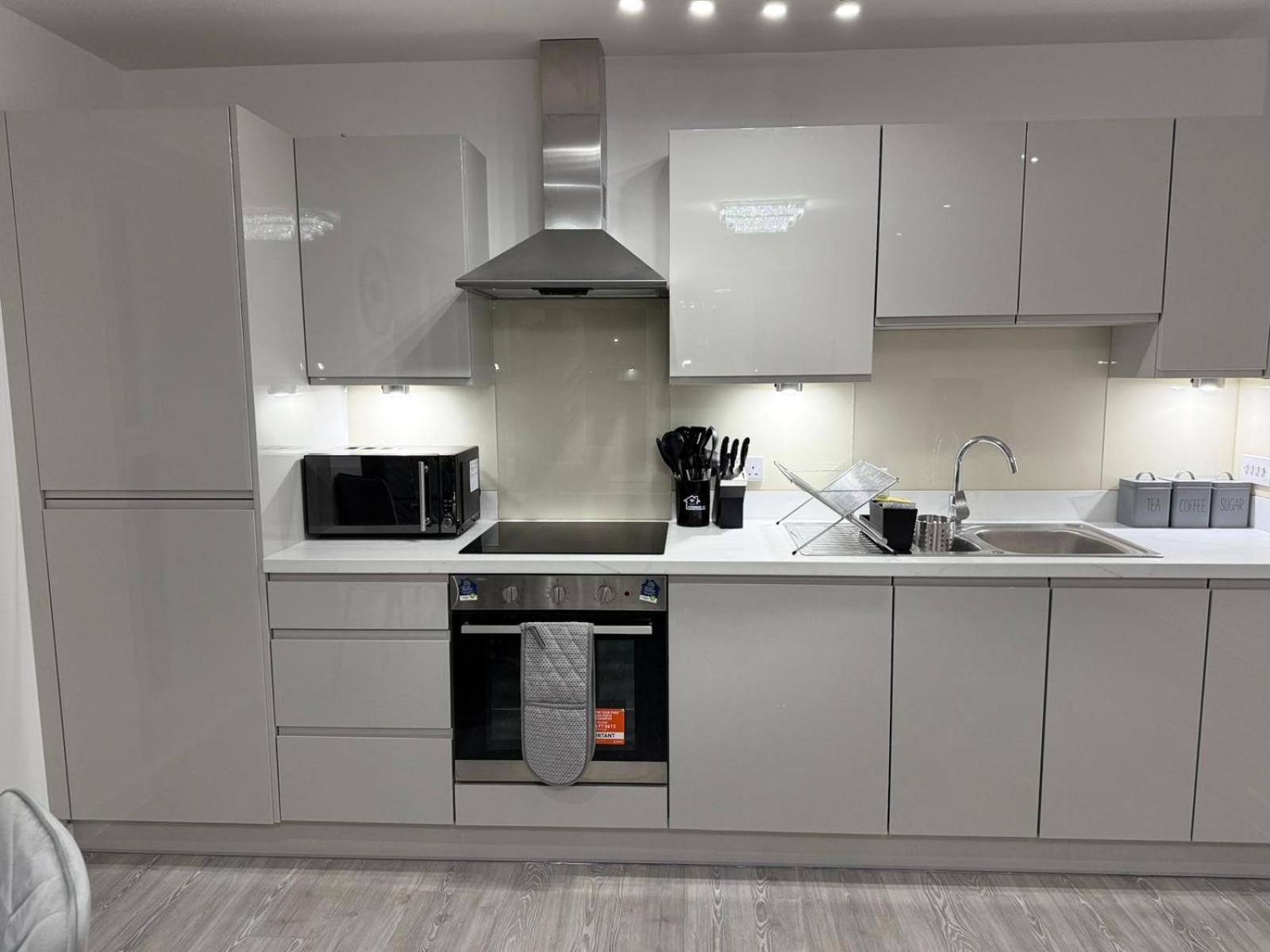 Serenity Waterfront 2 Bed Apartment Northfleet Bagian luar foto