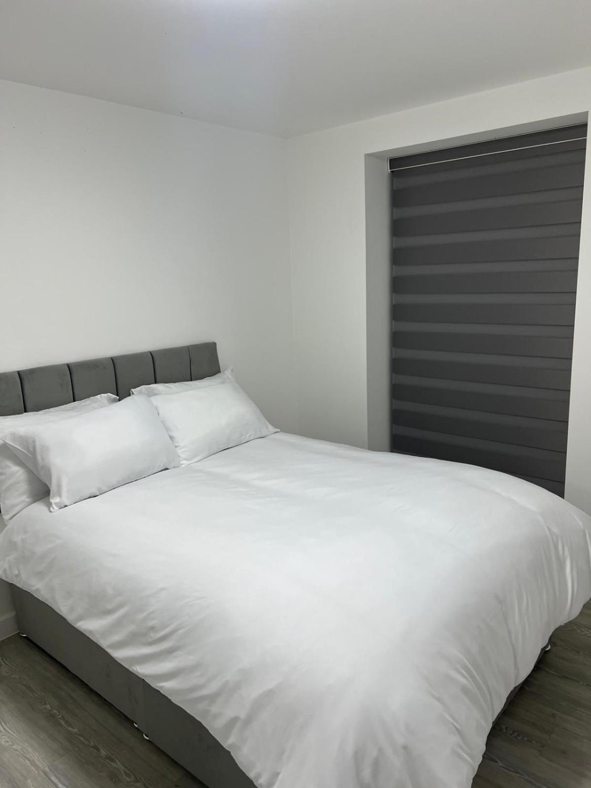 Serenity Waterfront 2 Bed Apartment Northfleet Bagian luar foto