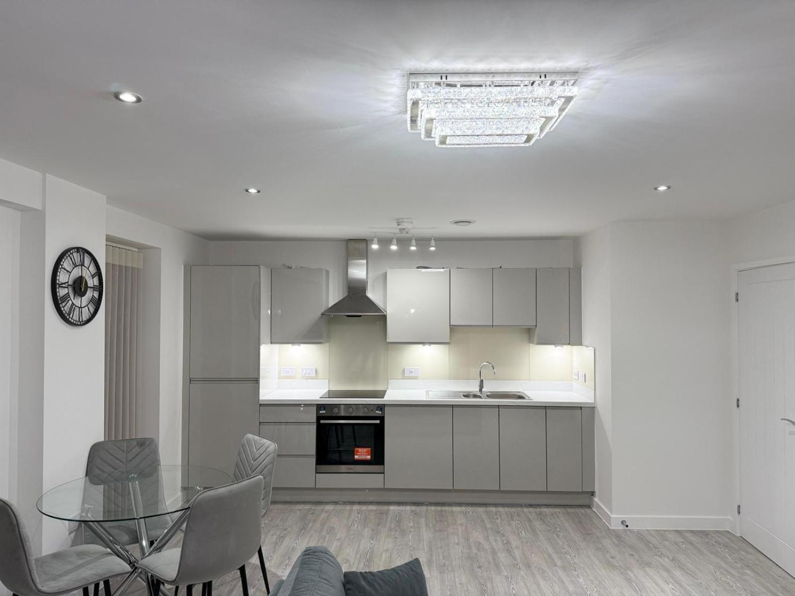 Serenity Waterfront 2 Bed Apartment Northfleet Bagian luar foto