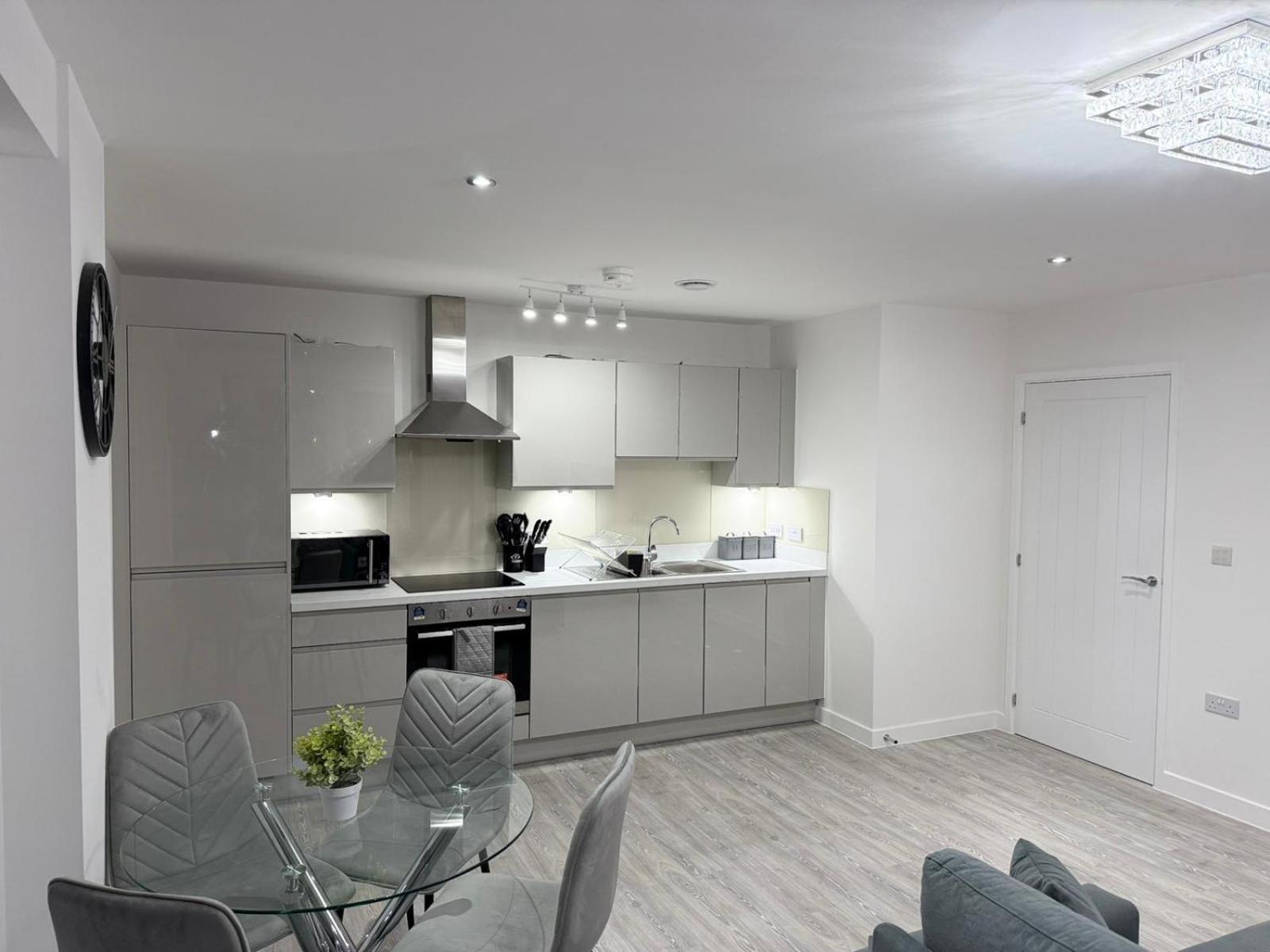 Serenity Waterfront 2 Bed Apartment Northfleet Bagian luar foto
