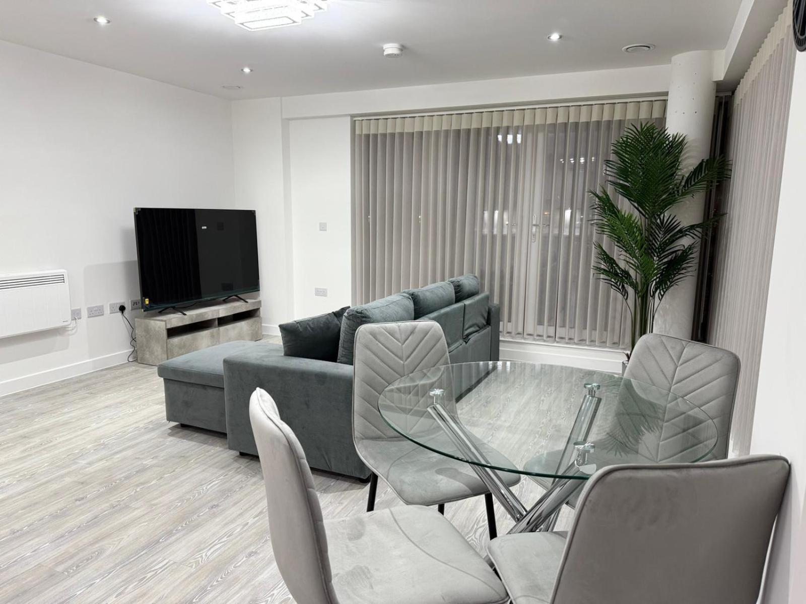 Serenity Waterfront 2 Bed Apartment Northfleet Bagian luar foto